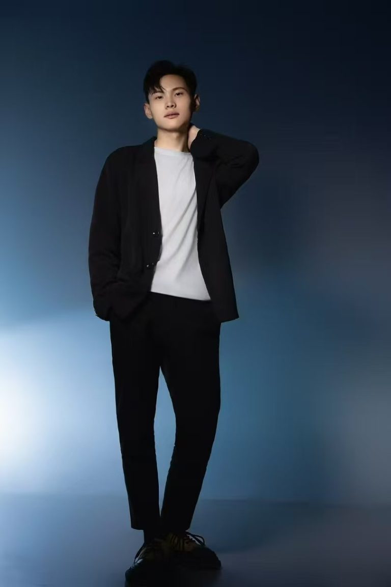 婚礼摄影师小伟｜三维捕光王者！用镜头给爱写“时光情书”