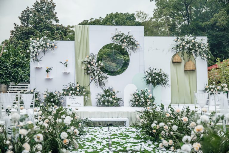 白绿清新户外婚礼，自然里的浪漫誓约