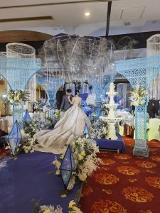 大礼堂竖版场景