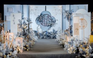 云水合璧雾蓝鎏金新中式婚礼现场