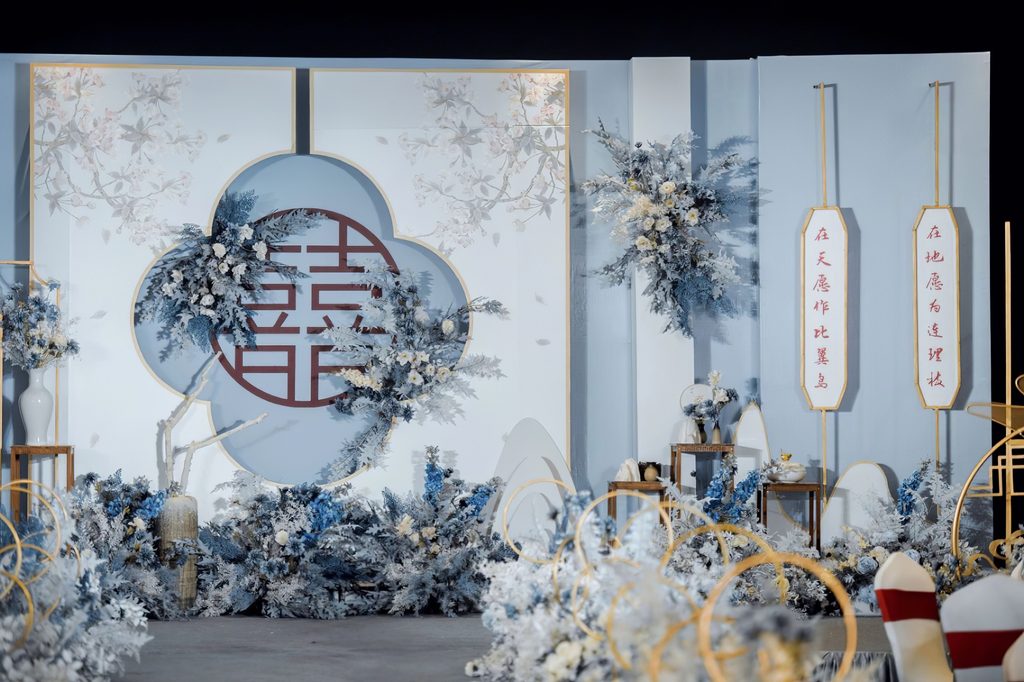 雾蓝鎏金新中式婚礼案例照片06