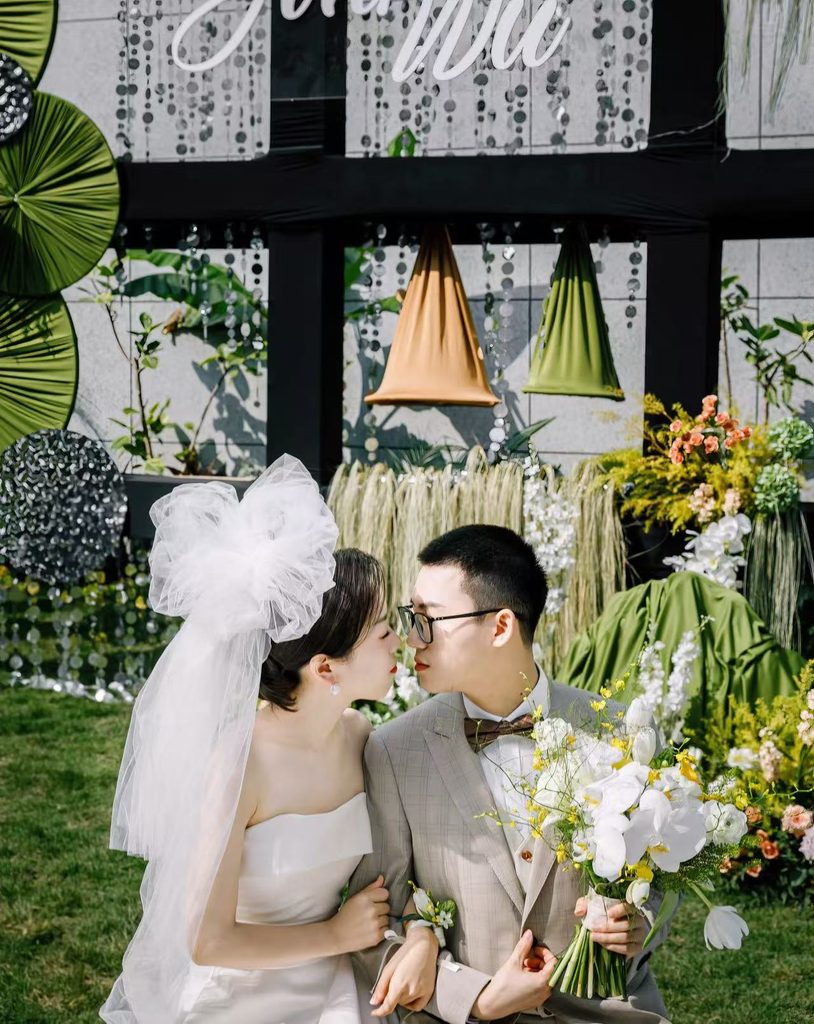 森系婚礼草坪仪式空间