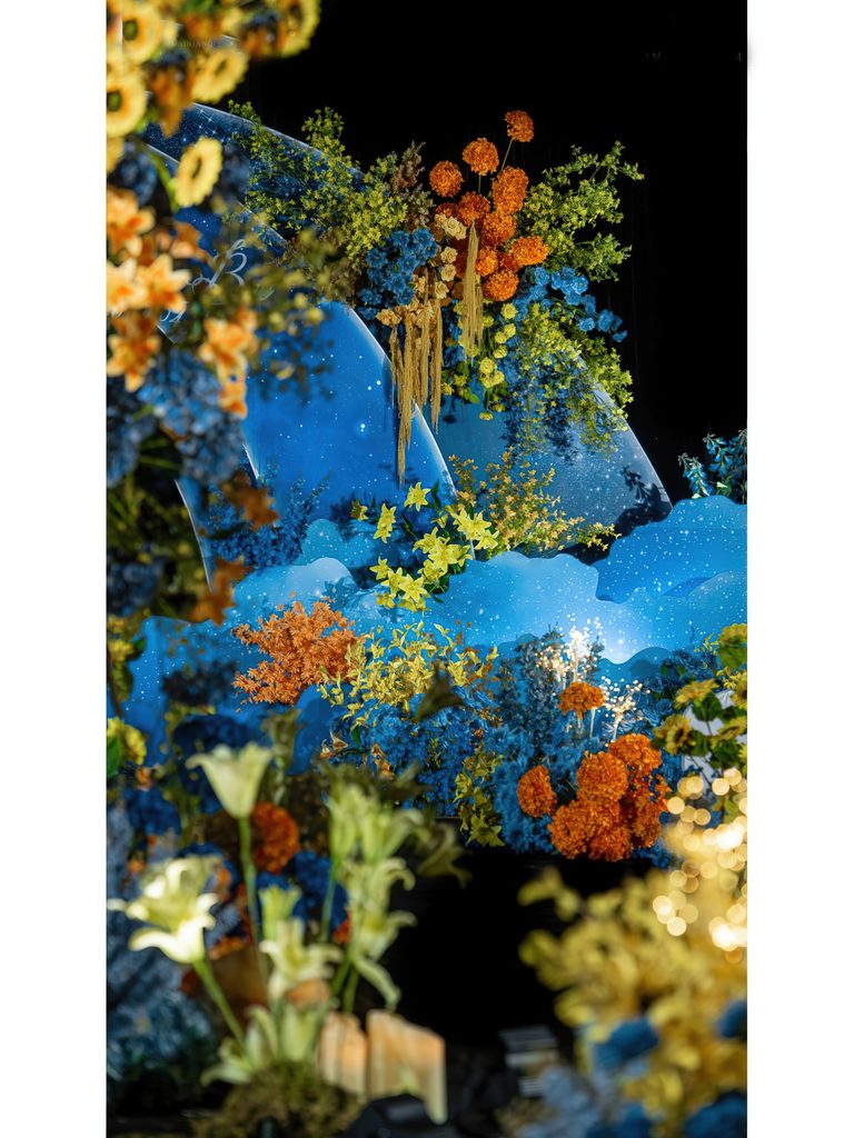 艺术花朵与深蓝星空主题婚礼